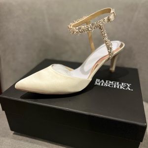 Badgley Mischka Esmeralda Embellished Pointed Toe Pump,  Ivory Satin, Size 11
